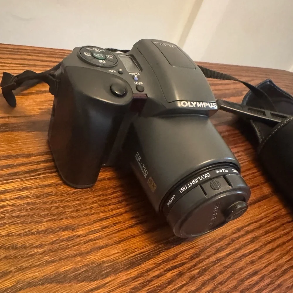 Olympus Black Compact Digital Camera with 28-115mm Lens